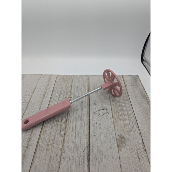 Vintage EKCO Potato Vegetable Masher Pink Kitchen Utensil 9" - Picture 1 of 7